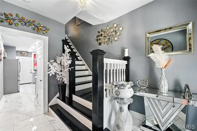 $219,900 | 3125 Potomac Street, St. Louis, MO 63118