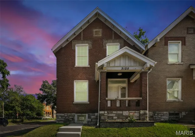$219,900 | 3125 Potomac Street, St. Louis, MO 63118