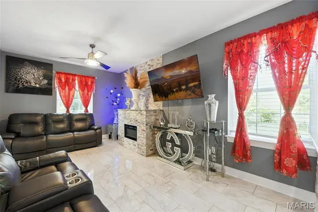 $219,900 | 3125 Potomac Street, St. Louis, MO 63118