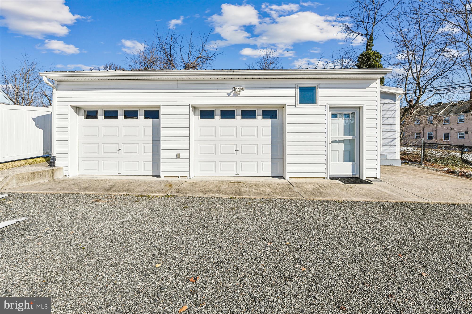 923 Courtney Road Baltimore, MD 21227 - Photo 5 of 31 Garage