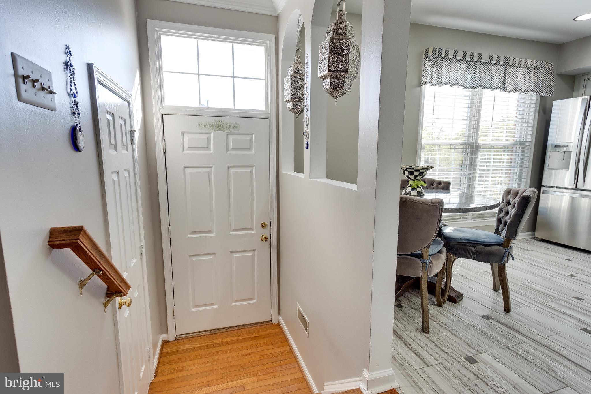 8607 Beech Hollow Lane Springfield, VA 22153 - Photo 4 of 26 Foyer