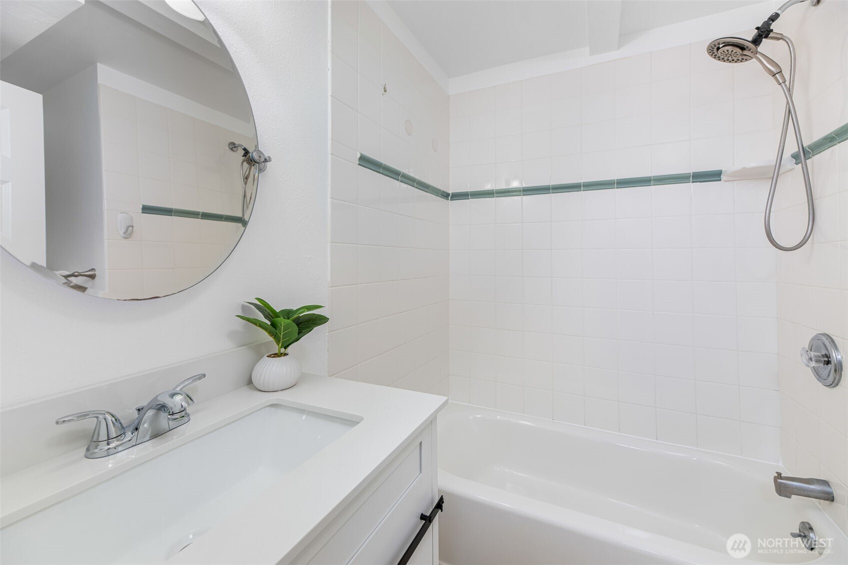2708 Northeast 98th Street Seattle, WA 98115 - Photo 30 of 40