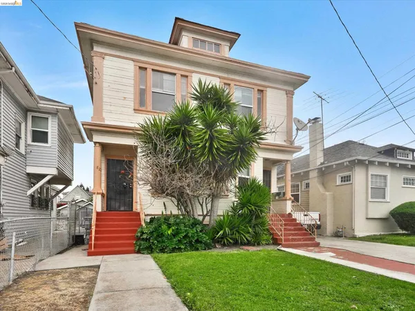 $899,000 | 820 52nd Street, Oakland, CA 94608