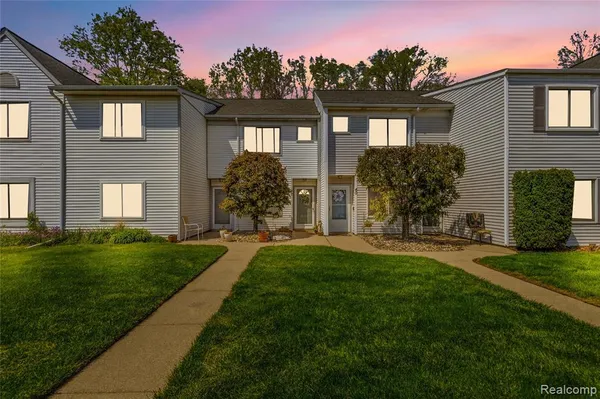 $130,000 | 42 Rosebud Lane, Mount Clemens, MI 48043