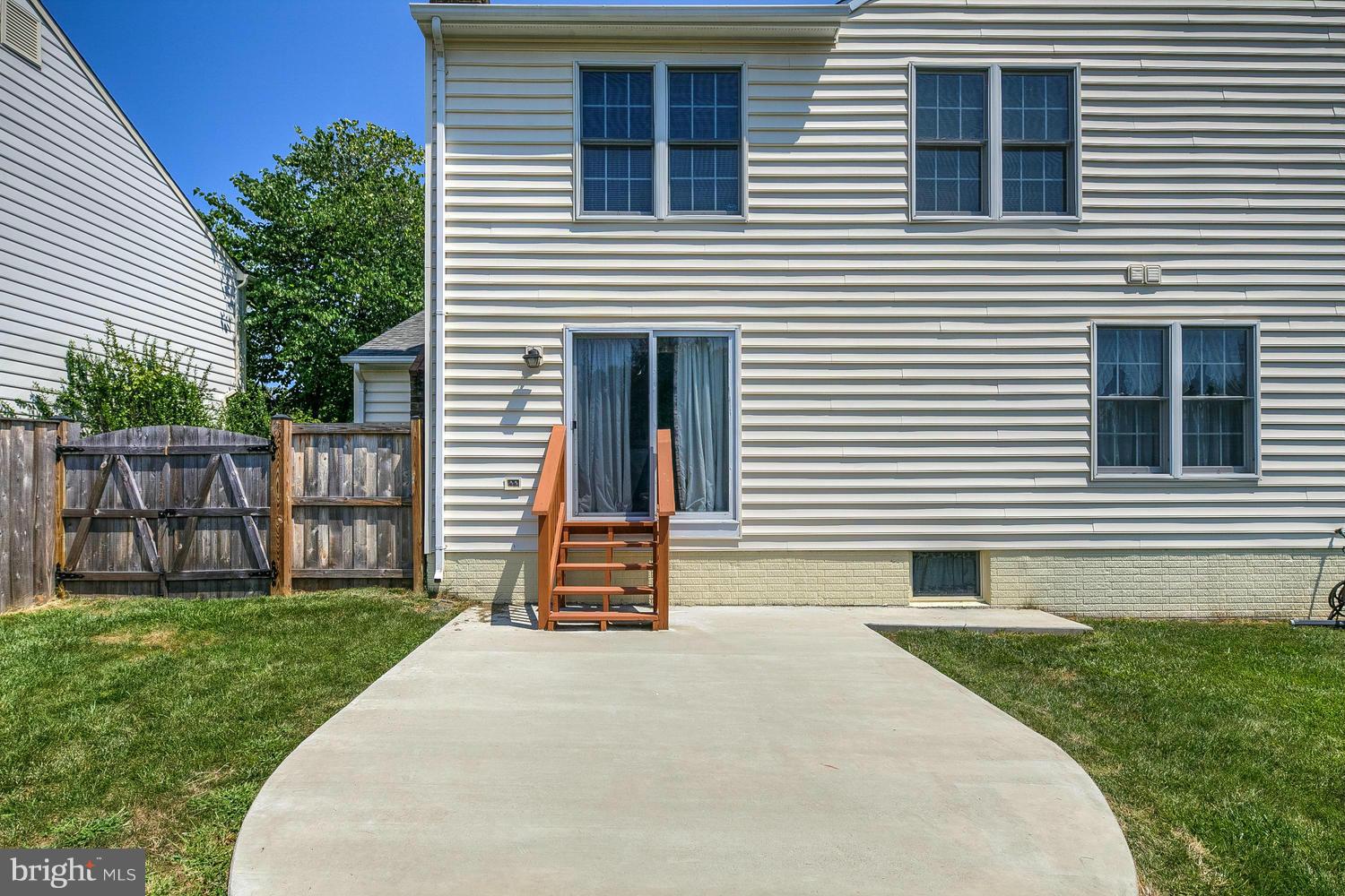 13912 Riding Loop Drive North Potomac, MD 20878 - Photo 27 of 30 Exterior (Rear)