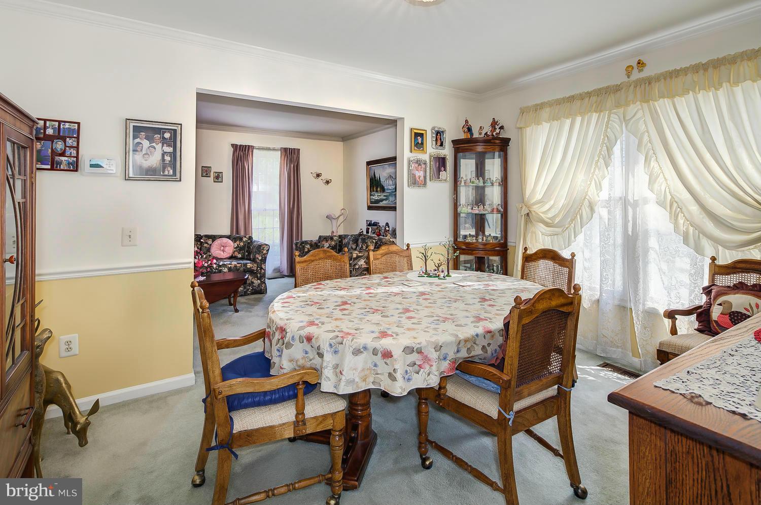 13912 Riding Loop Drive North Potomac, MD 20878 - Photo 6 of 30 Dining Room