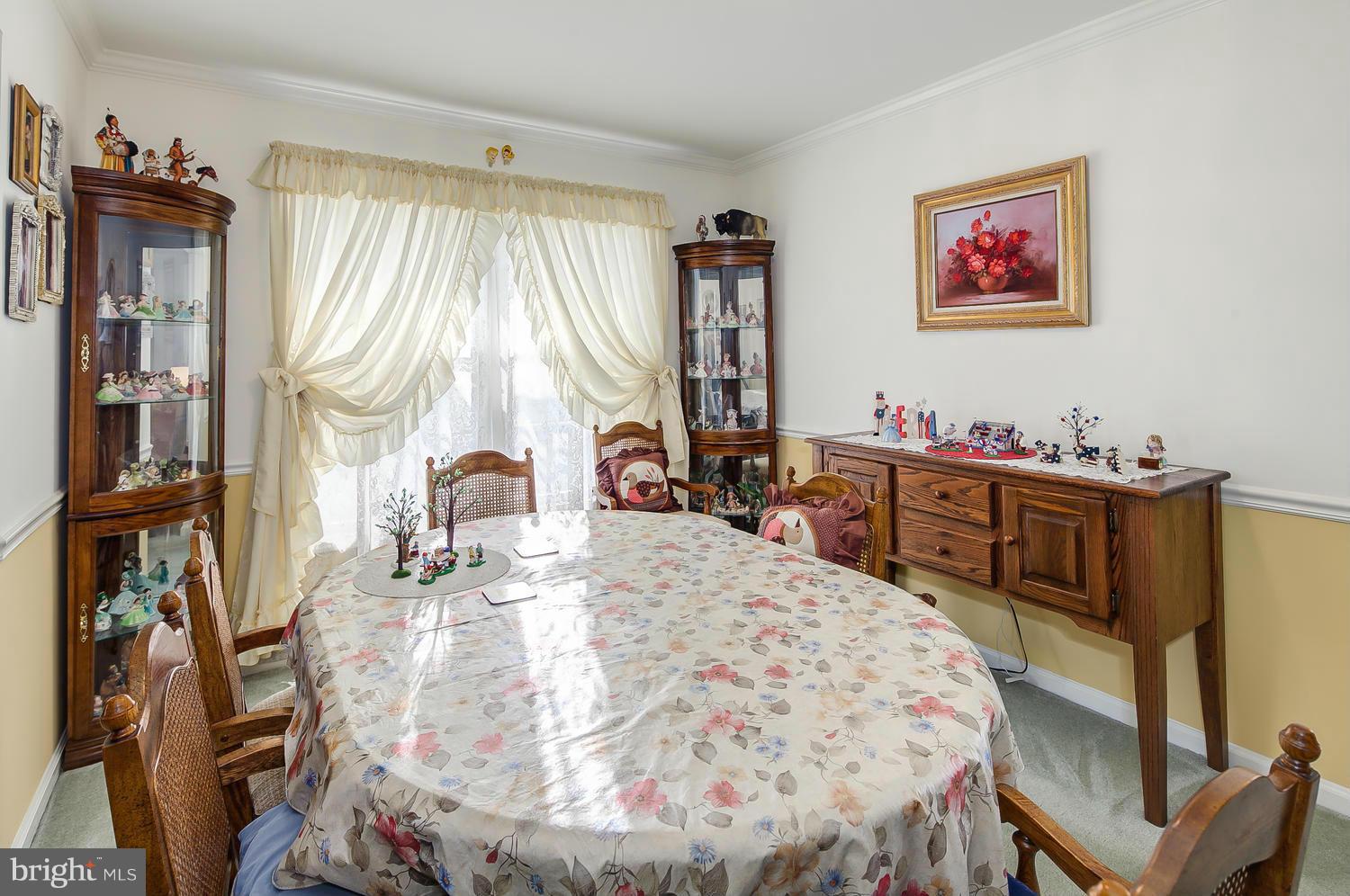 13912 Riding Loop Drive North Potomac, MD 20878 - Photo 7 of 30 Dining Room