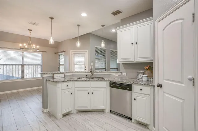 $350,000 | 621 Daniel Drive, Burleson, TX 76028