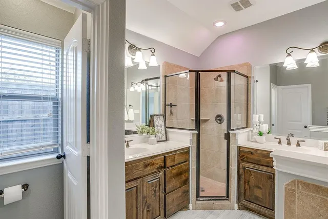 $350,000 | 621 Daniel Drive, Burleson, TX 76028