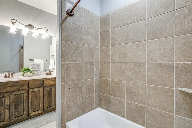 $350,000 | 621 Daniel Drive, Burleson, TX 76028