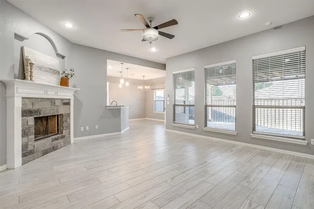 $350,000 | 621 Daniel Drive, Burleson, TX 76028