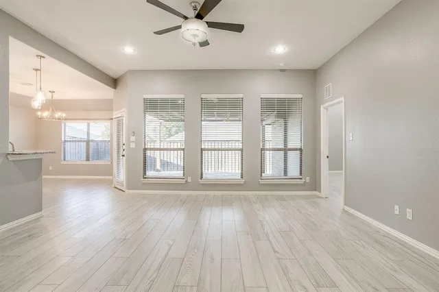 $350,000 | 621 Daniel Drive, Burleson, TX 76028