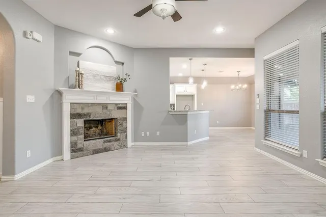 $350,000 | 621 Daniel Drive, Burleson, TX 76028