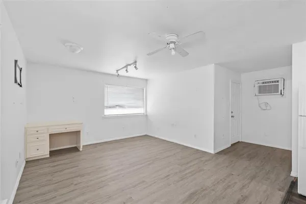 $4,500 | 3536 Suffolk Drive, Fort Worth, TX 76109