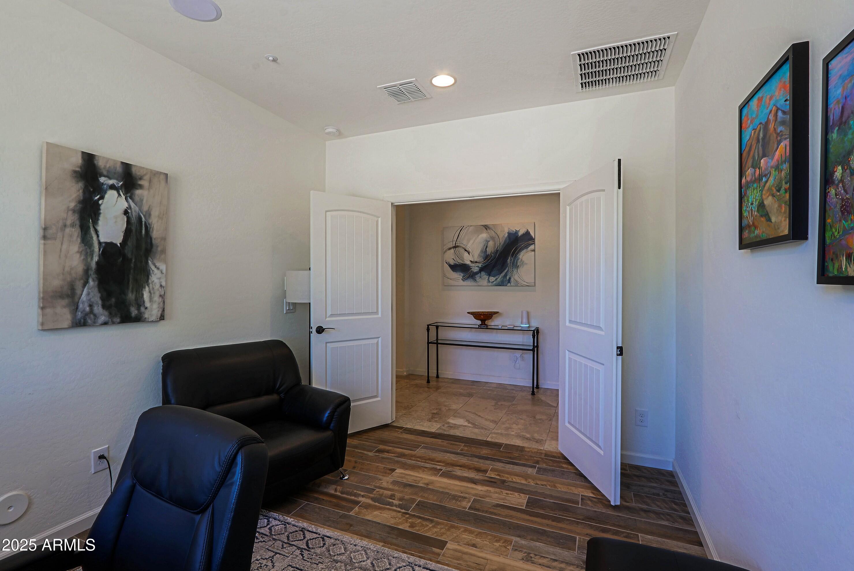 18004 East Silver Sage Lane Rio Verde, AZ 85263 - Photo 25 of 92 a living room with furniture