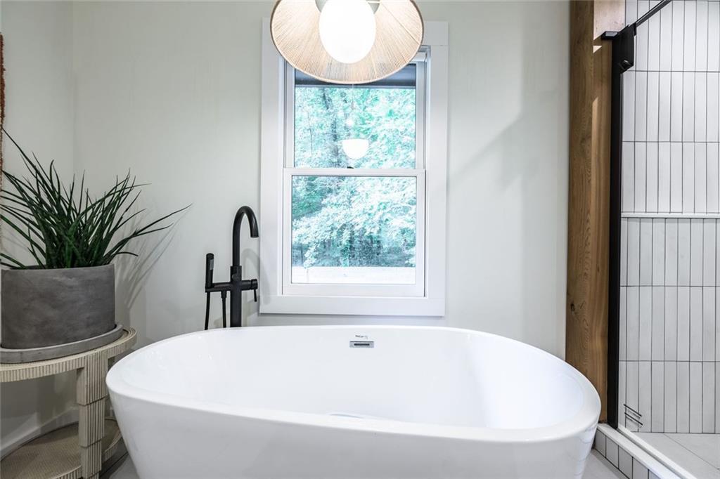 1036 Vistavia Circle Decatur, GA 30033 - Photo 23 of 55