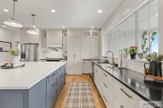 $799,950 | 3060 East 670 North, Roberts, ID 83444