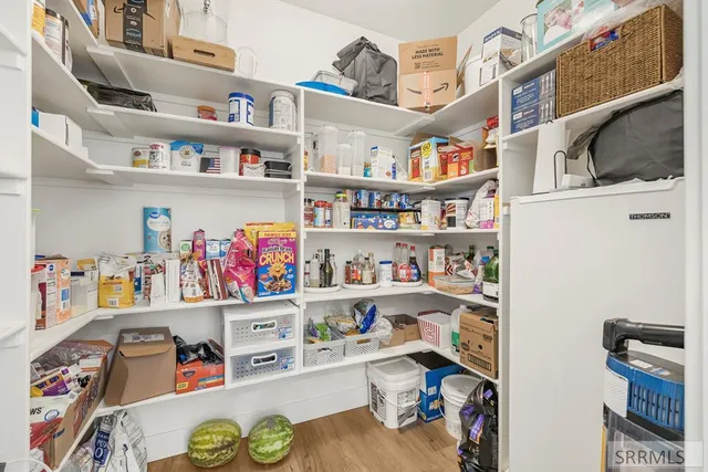 $799,950 | 3060 East 670 North, Roberts, ID 83444