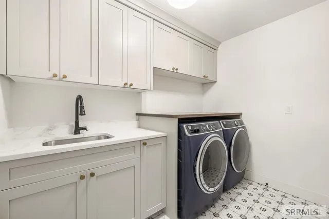 $799,950 | 3060 East 670 North, Roberts, ID 83444