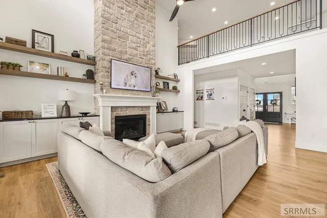 $799,950 | 3060 East 670 North, Roberts, ID 83444