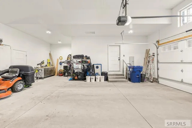 $799,950 | 3060 East 670 North, Roberts, ID 83444