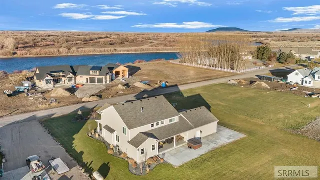 $799,950 | 3060 East 670 North, Roberts, ID 83444