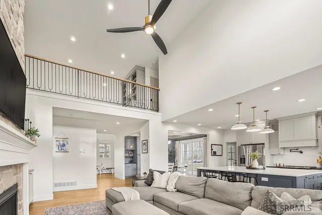 $799,950 | 3060 East 670 North, Roberts, ID 83444