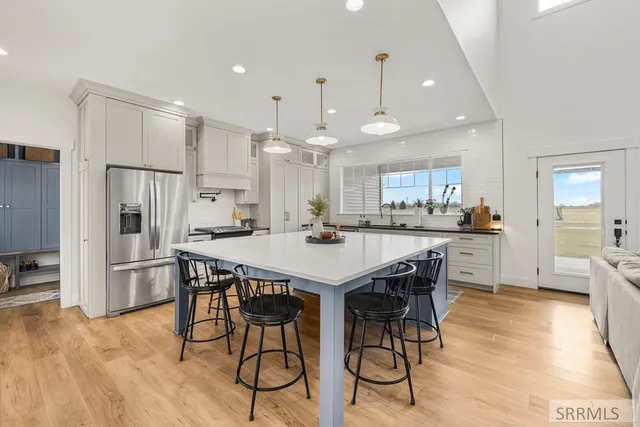 $799,950 | 3060 East 670 North, Roberts, ID 83444