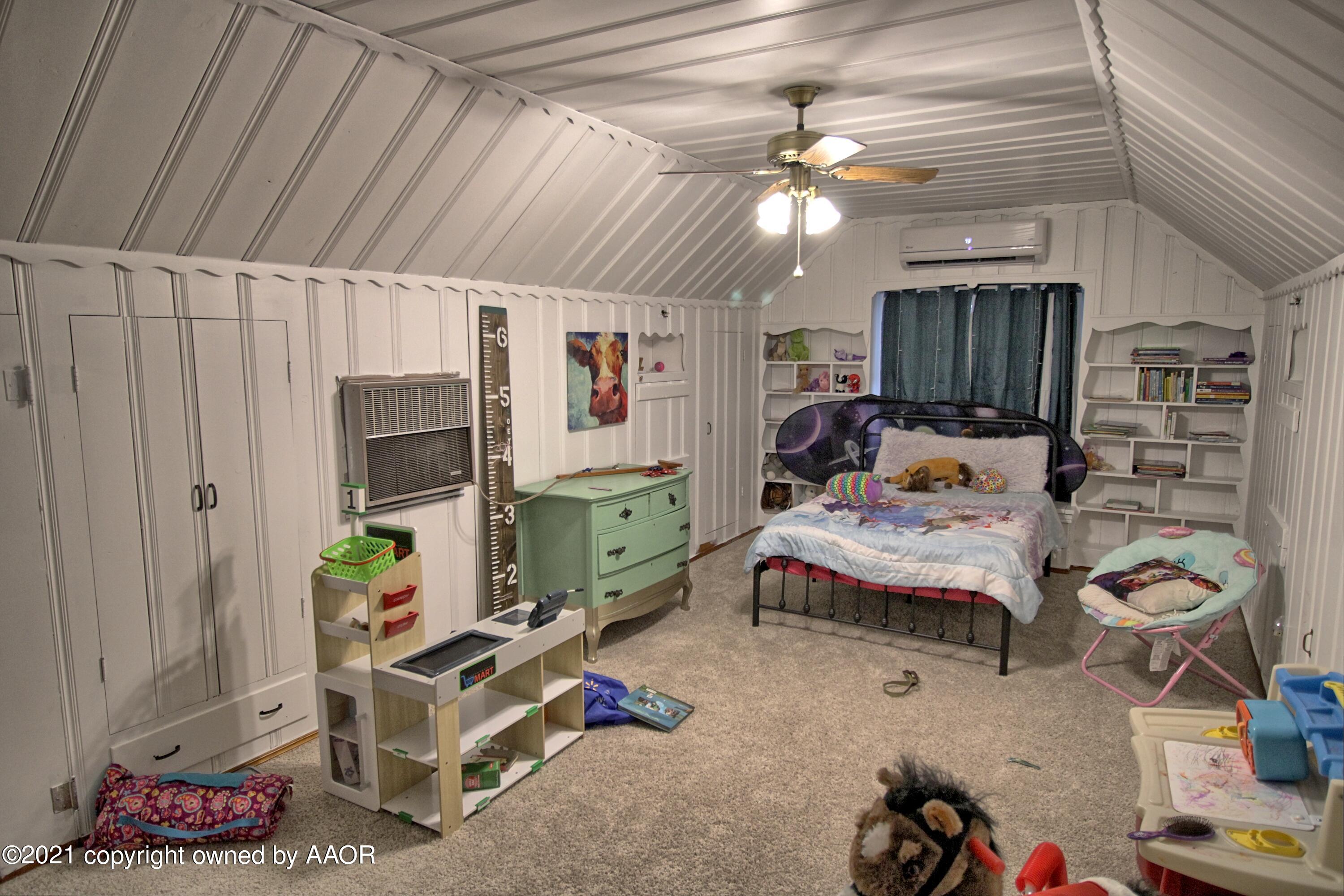 402 South Colgate Street Perryton, TX 79070 - Photo 13 of 24 402 kids bedroom