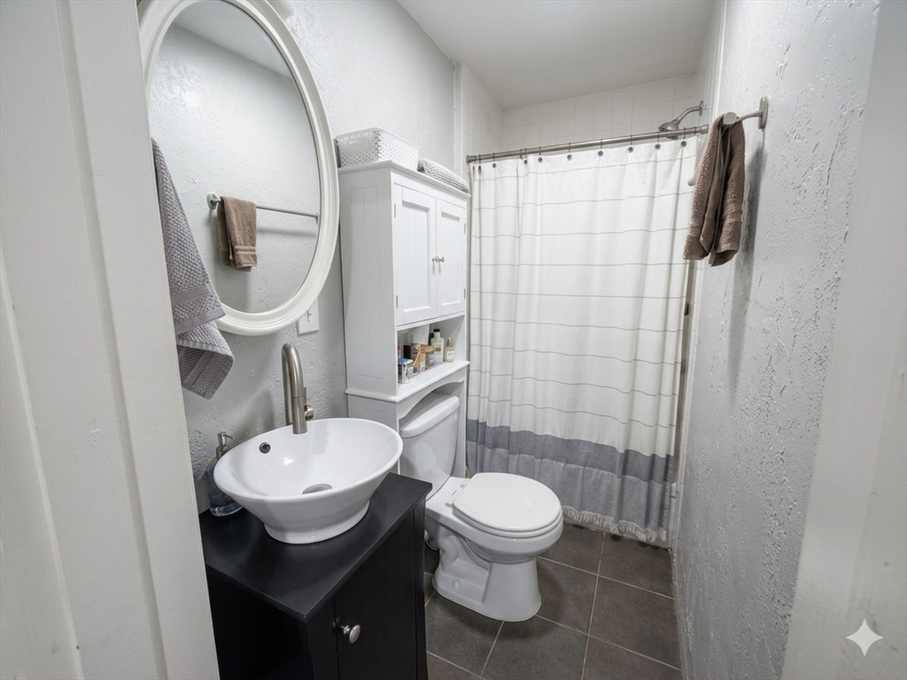 35 Charter Street, Unit 2 Boston, MA 02113 - Photo 6 of 6