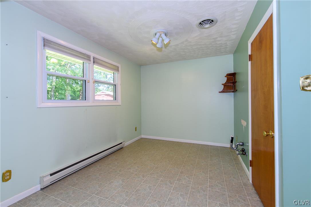 405 Moorestown Drive Bath, PA 18014 - Photo 24 of 50