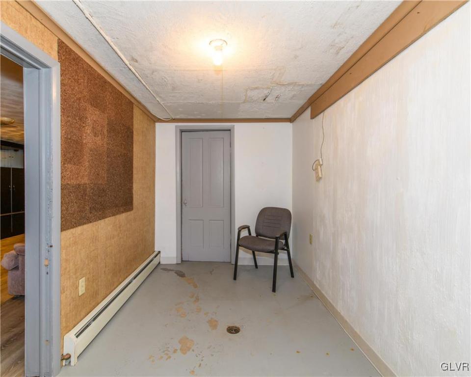 405 Moorestown Drive Bath, PA 18014 - Photo 33 of 50