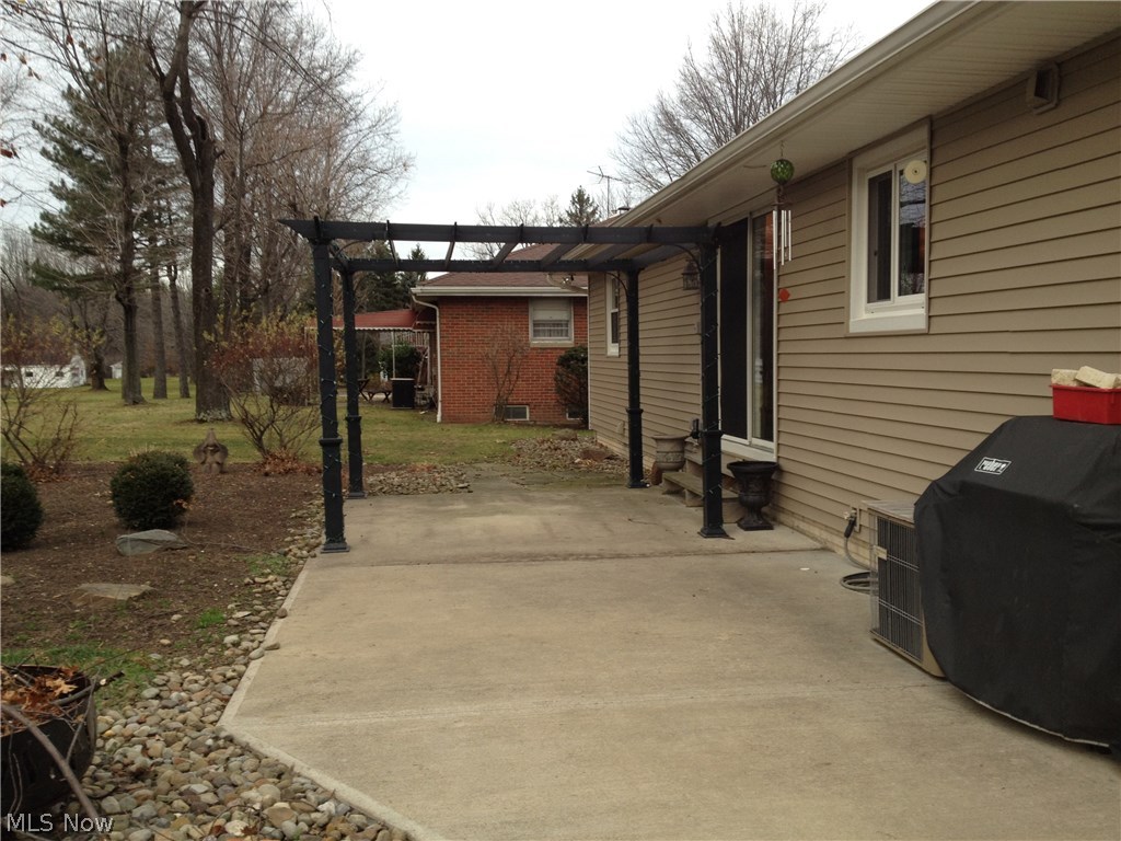 632 Miner Road Cleveland, OH 44143 - Photo 17 of 20 Rear Pergola patio off dining room