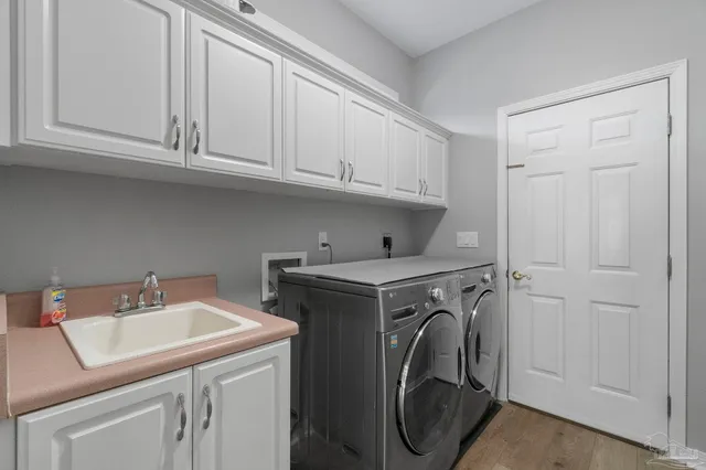 $450,000 | 4062 Oak Pointe Drive, Gulf Breeze, FL 32563