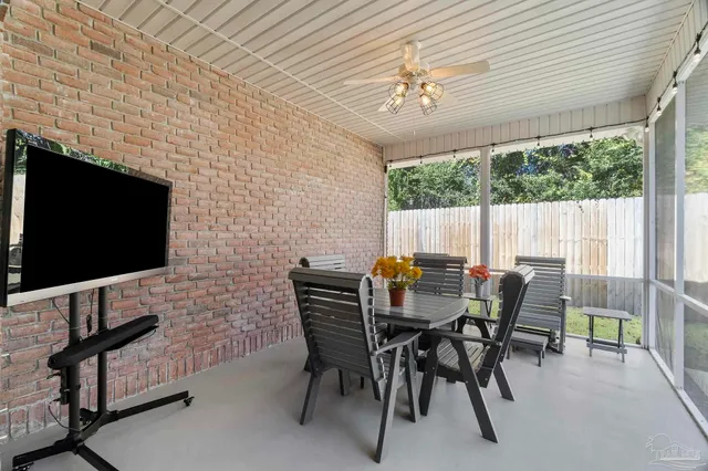 $450,000 | 4062 Oak Pointe Drive, Gulf Breeze, FL 32563