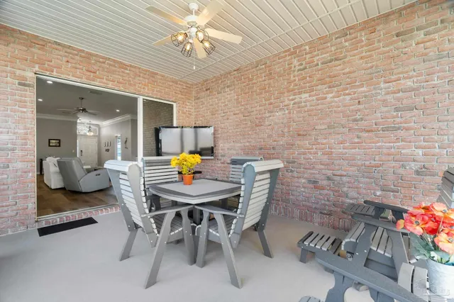 $450,000 | 4062 Oak Pointe Drive, Gulf Breeze, FL 32563