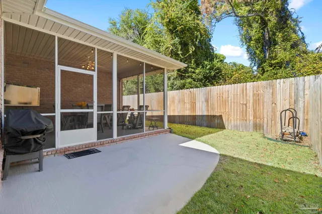 $450,000 | 4062 Oak Pointe Drive, Gulf Breeze, FL 32563