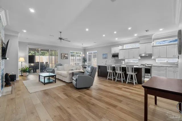 $450,000 | 4062 Oak Pointe Drive, Gulf Breeze, FL 32563