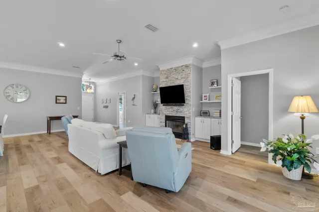 $450,000 | 4062 Oak Pointe Drive, Gulf Breeze, FL 32563