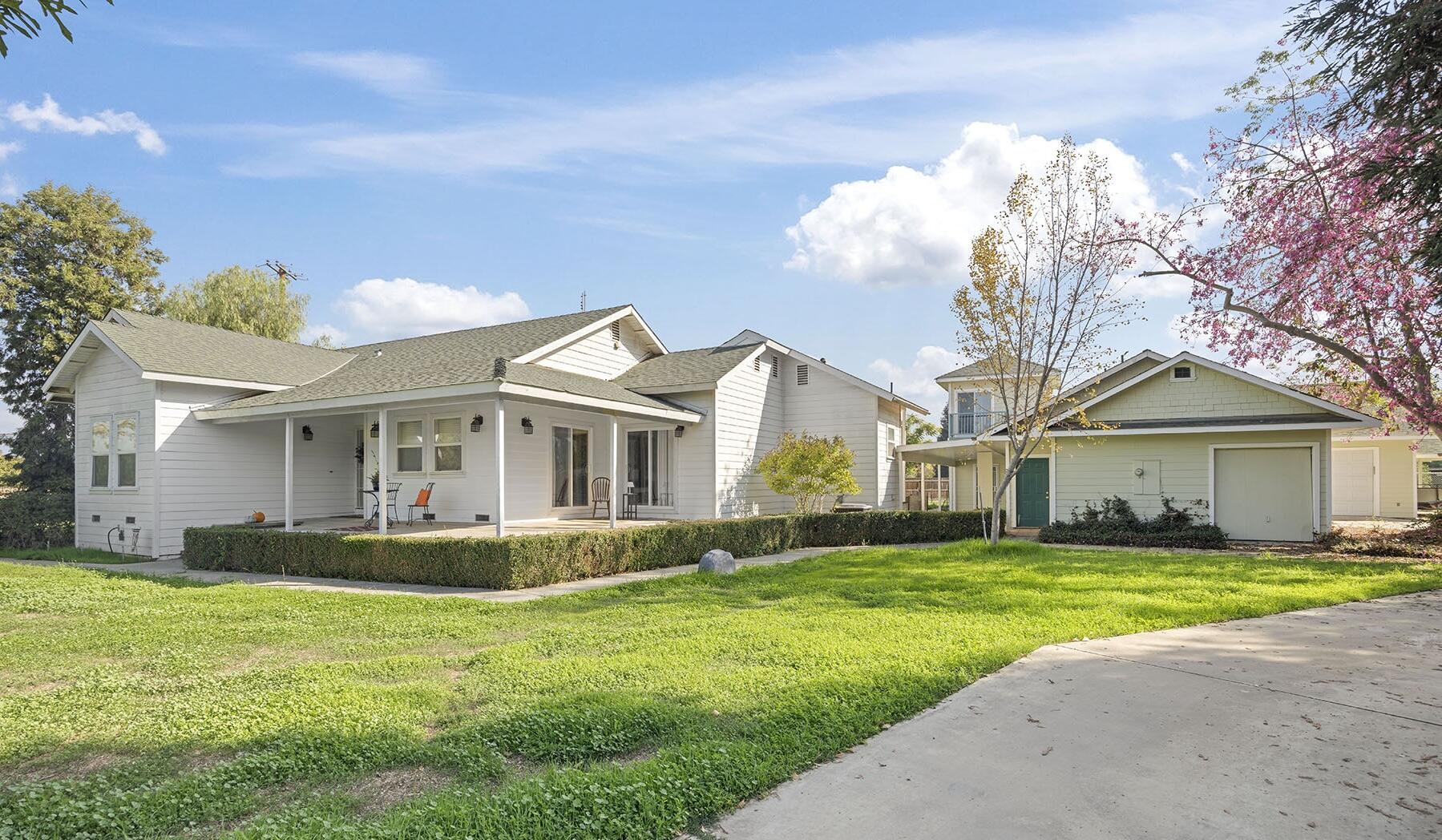 2535 West Visalia Road, Unit B Exeter, CA 93221 - Photo 10 of 81 Front of Property (3)