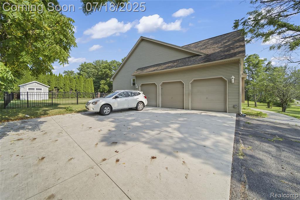 54030 Dequindre Road Utica, MI 48316 - Photo 27 of 34 Gallery Image 27