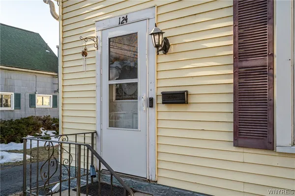 $205,000 | 124 7th Avenue, North Tonawanda, NY 14120