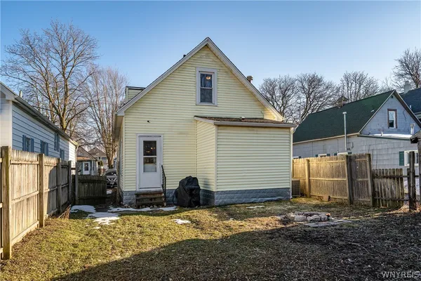 $205,000 | 124 7th Avenue, North Tonawanda, NY 14120