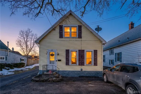$205,000 | 124 7th Avenue, North Tonawanda, NY 14120