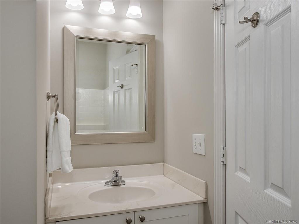 789 Grandin Road Charlotte, NC 28208 - Photo 14 of 21 Gallery Image 14