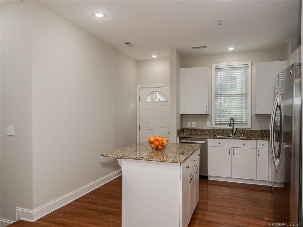 789 Grandin Road Charlotte, NC 28208 - Photo 4 of 21 Gallery Image 4