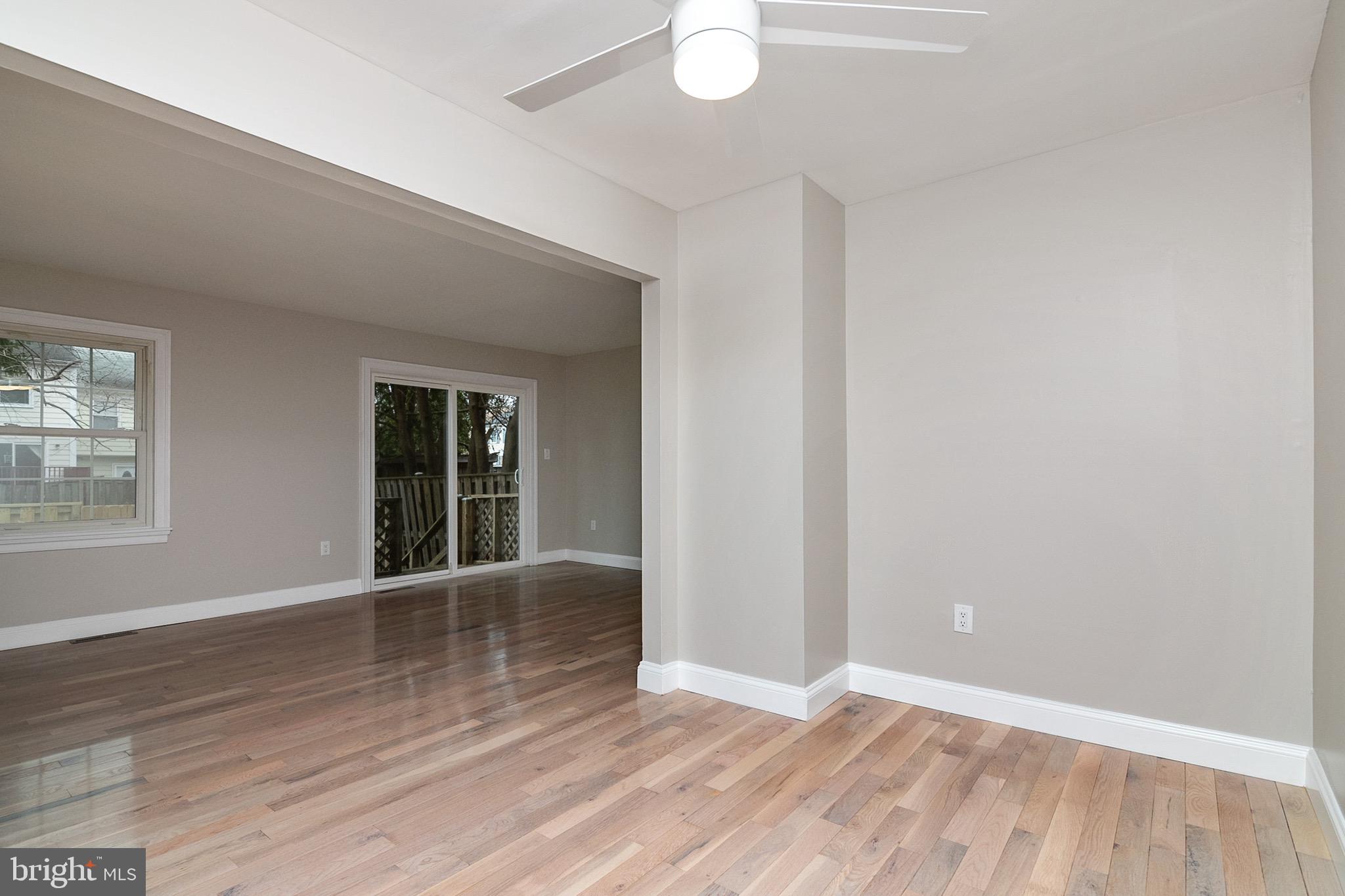 5974 Grand Banks Road Columbia, MD 21044 - Photo 11 of 36 Dining room/living room