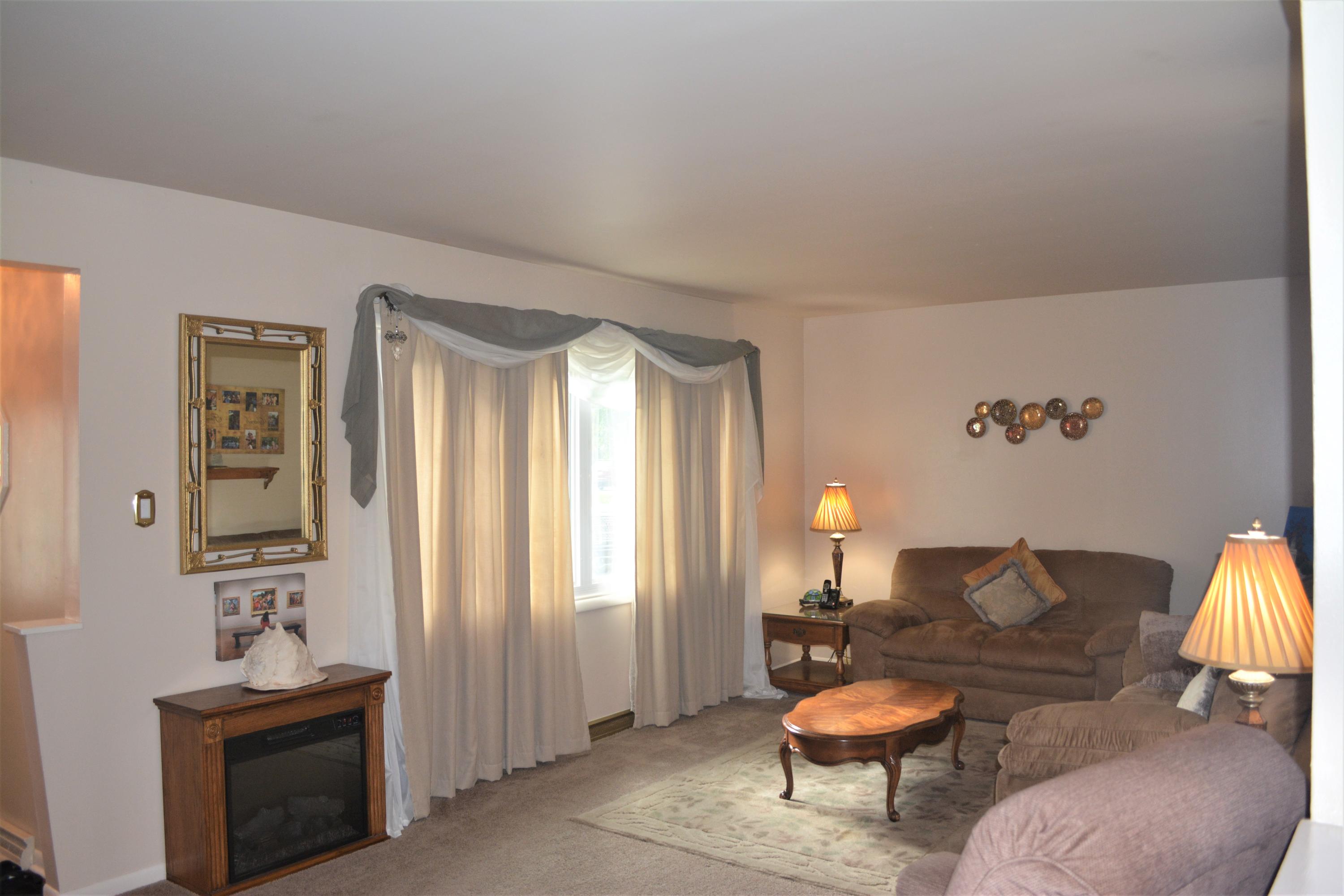 12064 South Sprinkle Road Vicksburg, MI 49097 - Photo 13 of 25 DSC_1842 (2)