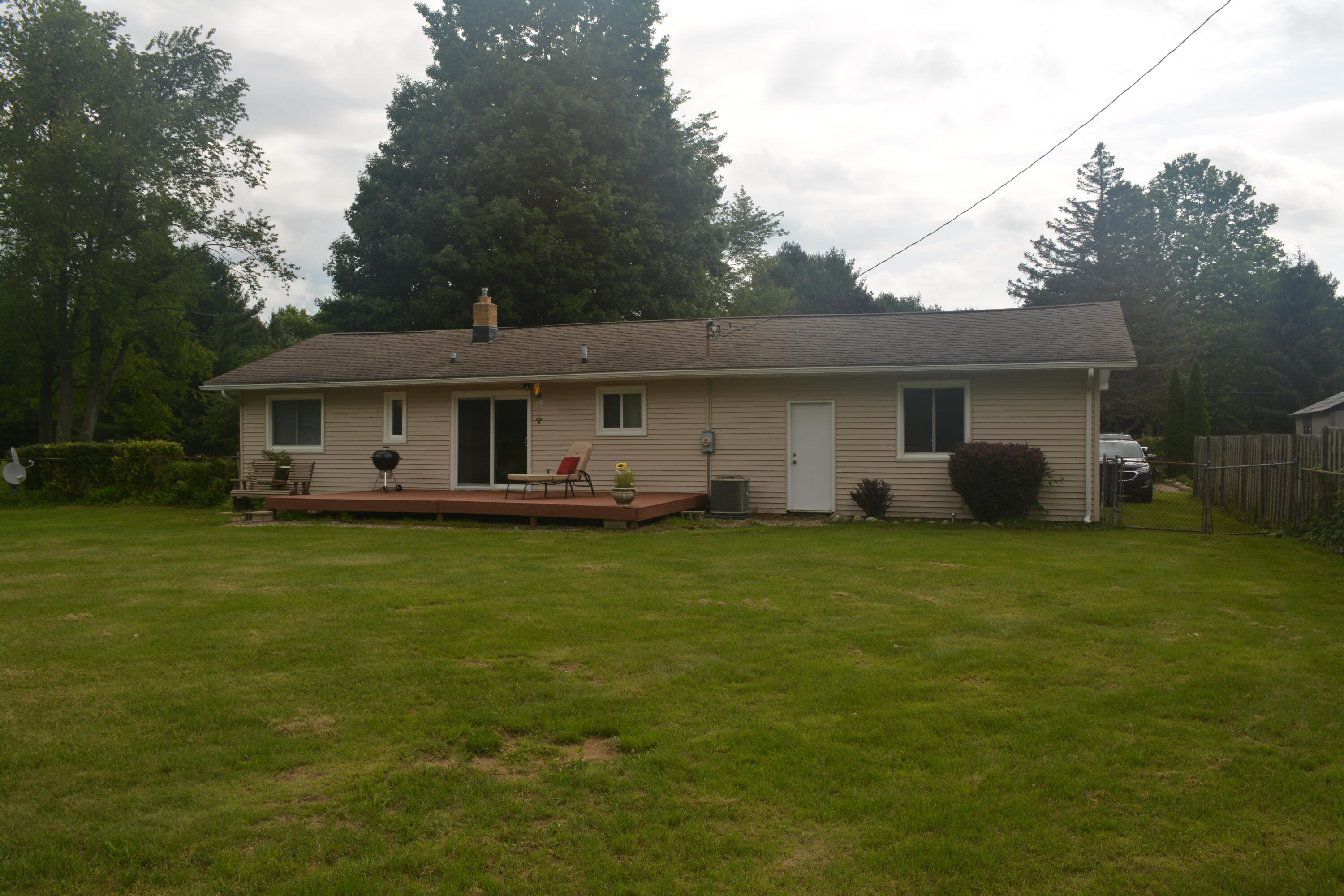 12064 South Sprinkle Road Vicksburg, MI 49097 - Photo 3 of 25 DSC_1824