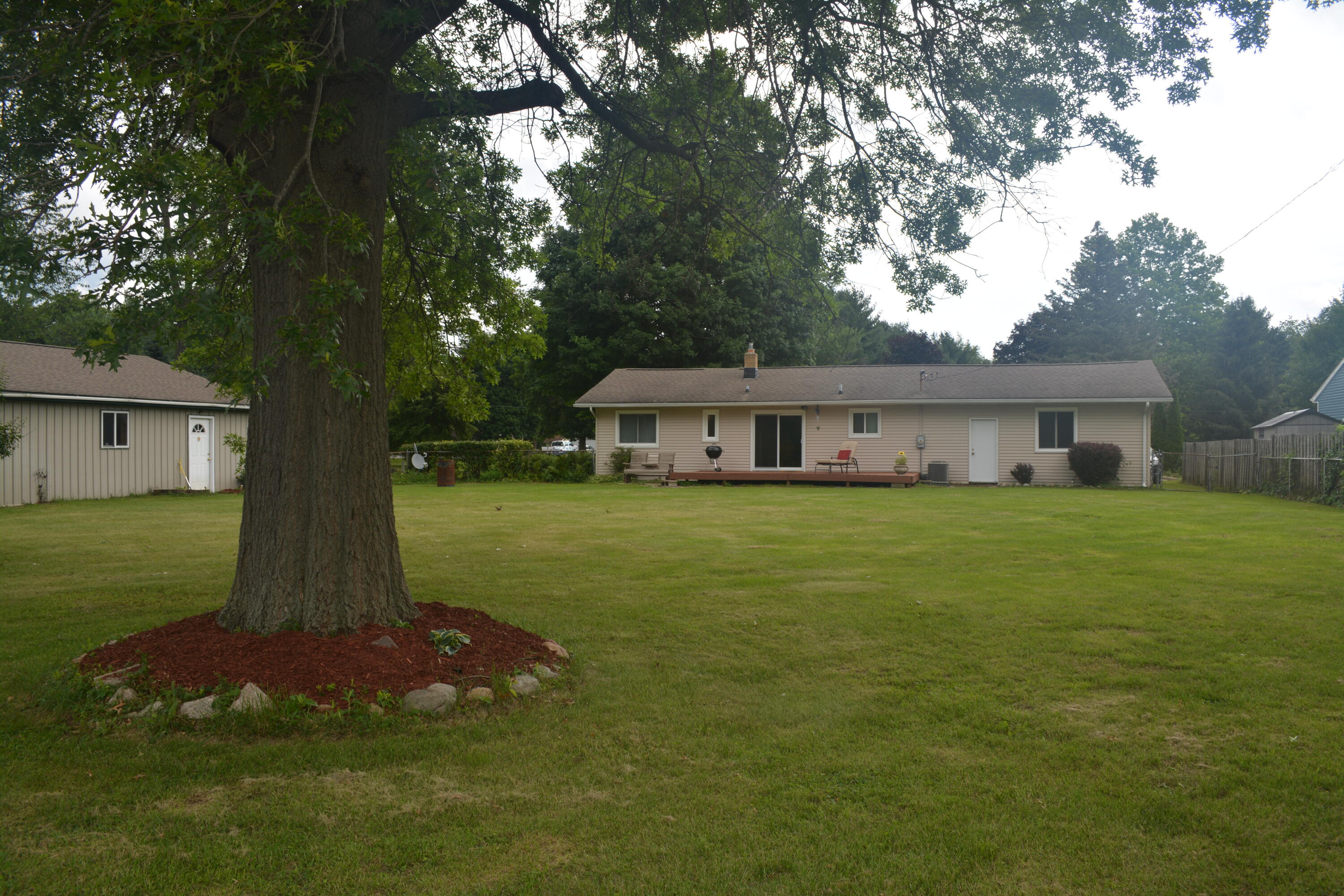 12064 South Sprinkle Road Vicksburg, MI 49097 - Photo 4 of 25 DSC_1827
